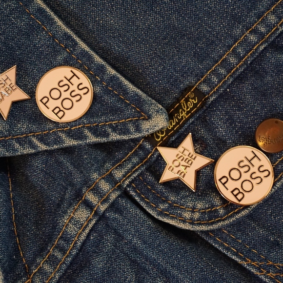 POSH BABE PIN 1” ROSE GOLD LIMITED EDITION ART NWT - Picture 6 of 8